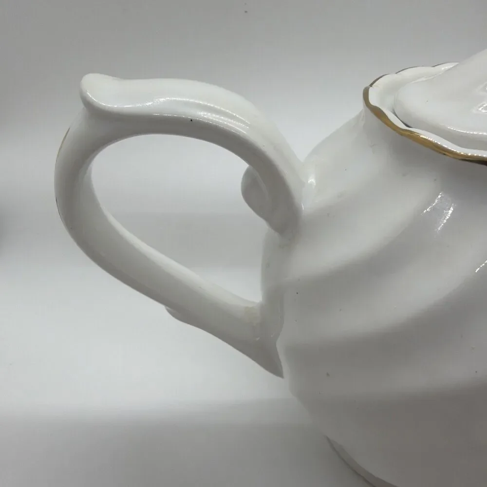 Arthur Wood & Son - 6432 - Violets Small Teapot - England